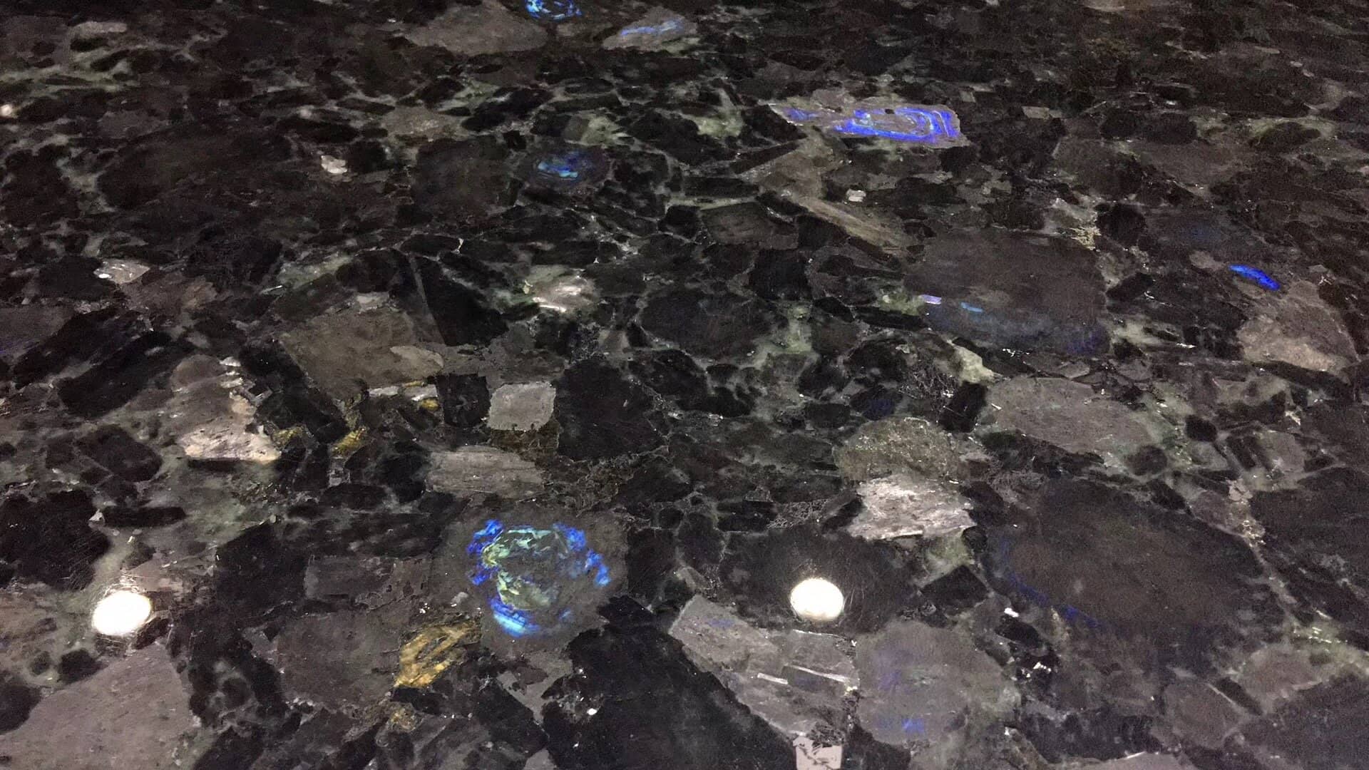 Granite Slabs for Countertops, Floors and Exterior Areas gallery image