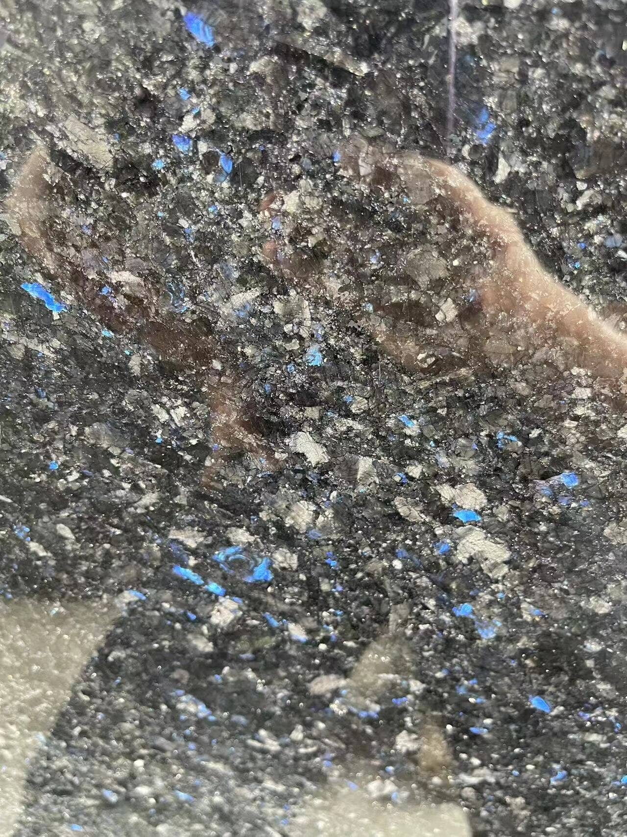 Granite Slabs for Countertops, Floors and Exterior Areas gallery image