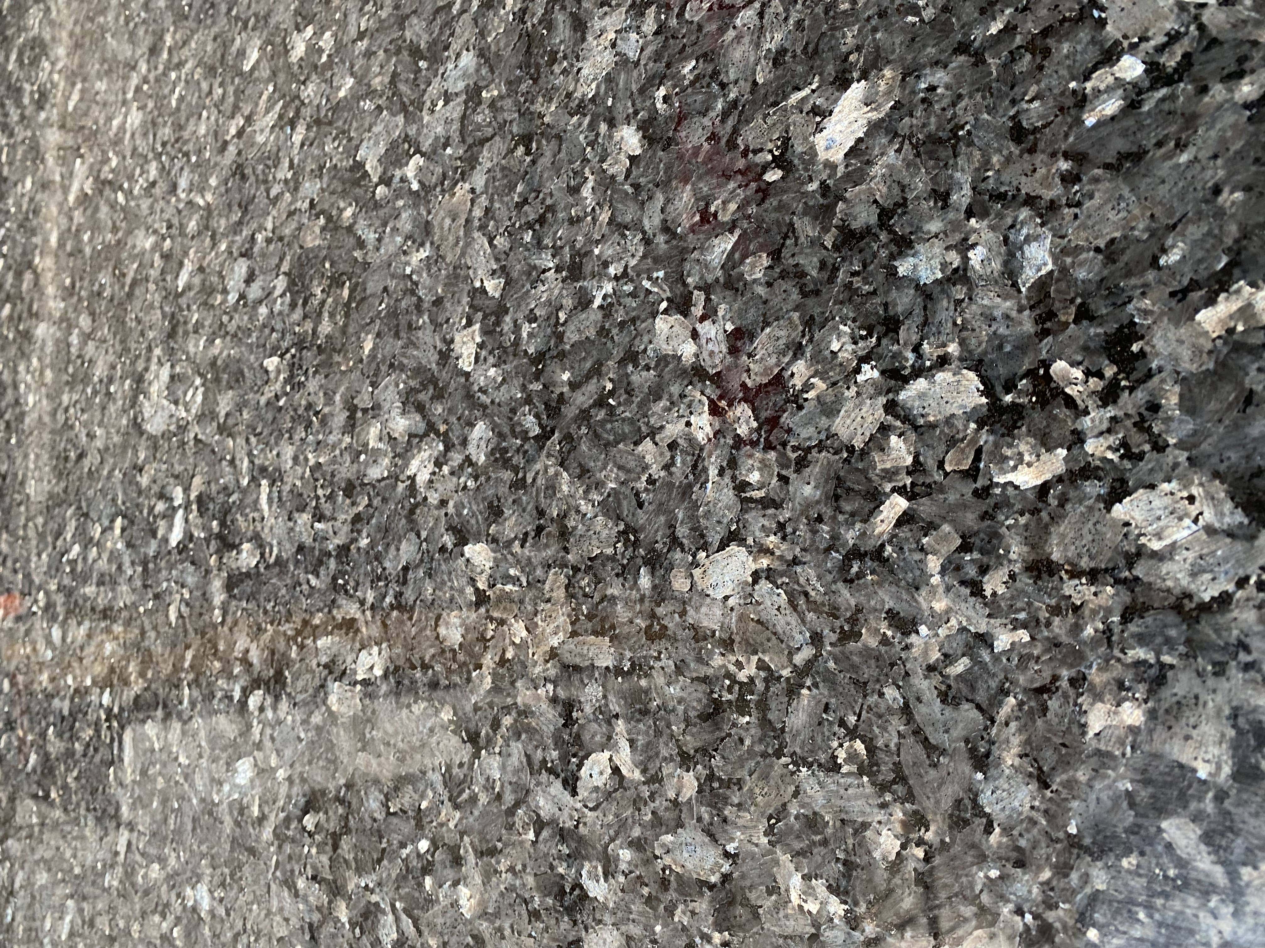 Granite Slabs for Countertops, Floors and Exterior Areas gallery image